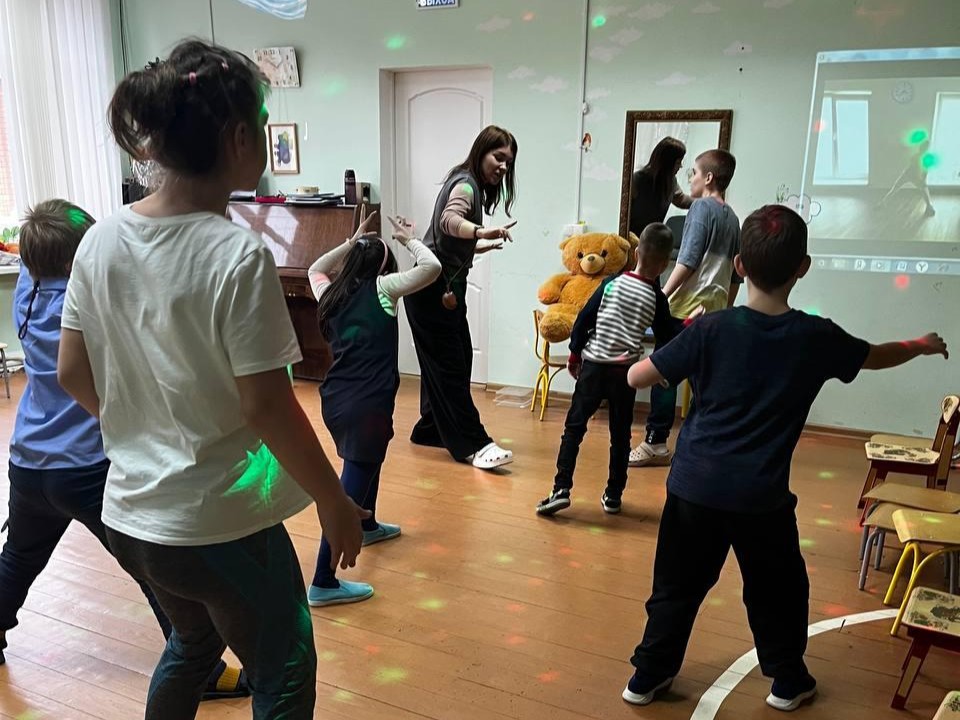 Танцуют все: как в Дубне музыка помогает детям с особенностями найти общий язык