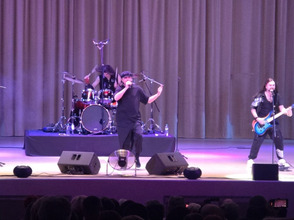 Группа «Нэнси» собрала полный зал в Наро-Фоминске