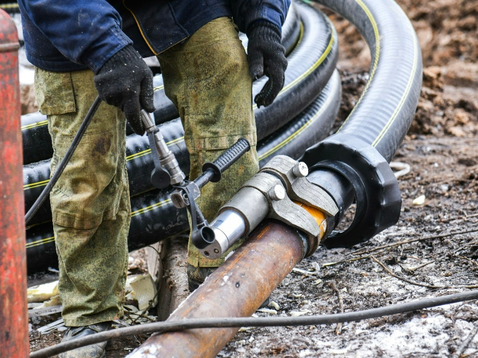 «Химкинский водоканал» ликвидирует последствия коммунальной аварии в квартале Ивакино