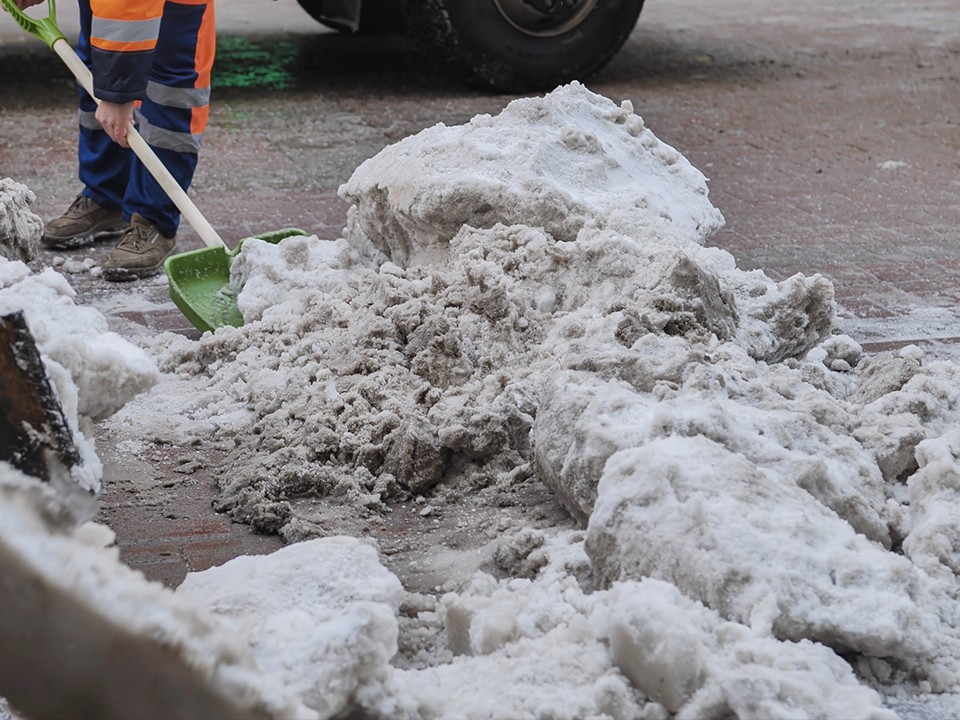 «Припрятанный» на Новый год снег обнаружили жители Балашихи