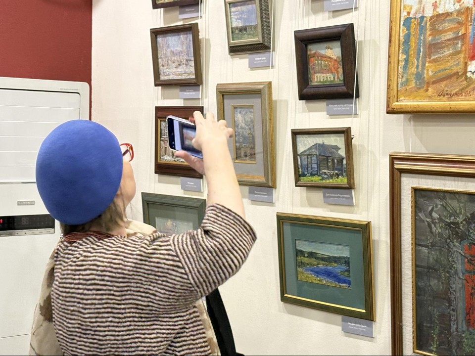 Международному дню художника посвятили в Доме Озерова День открытых дверей
