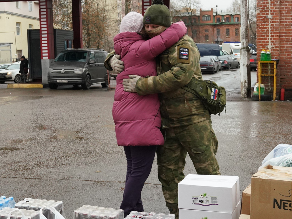 Четыре «Урала» гуманитарного груза отправили из Реутова