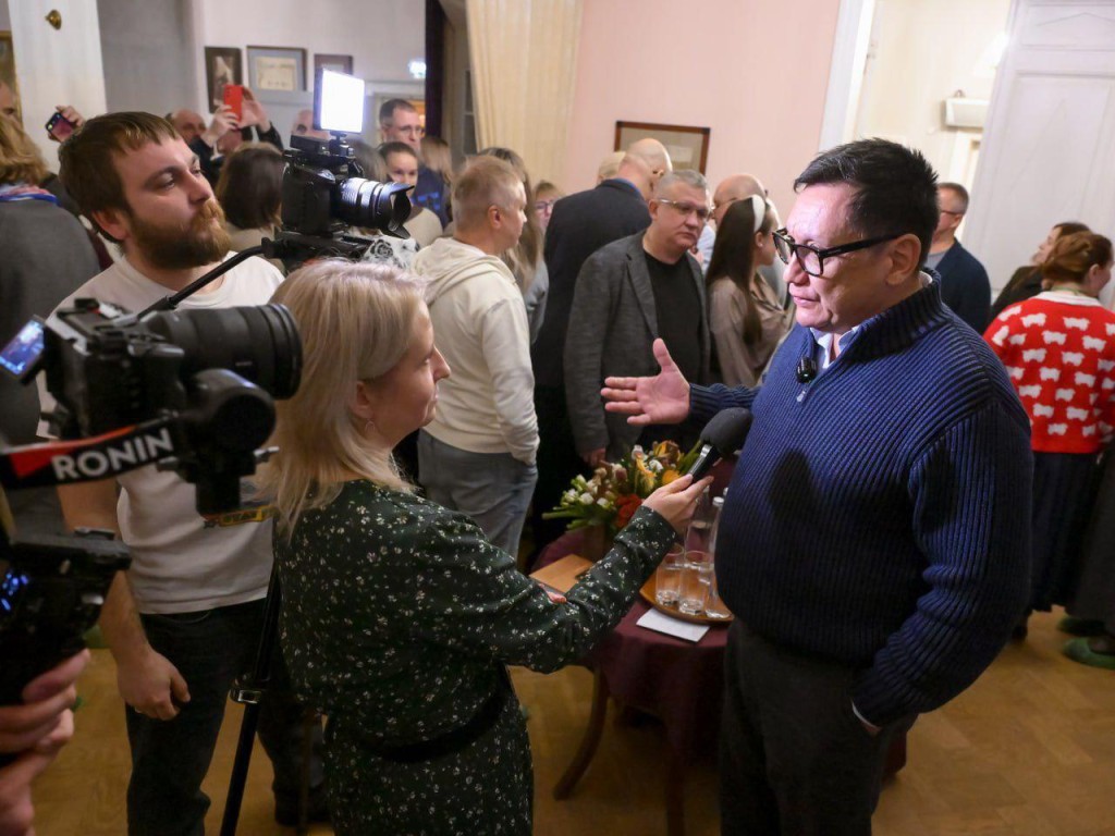 Санкции и культура: зачем режиссер Егор Кончаловский приехал в Абрамцево