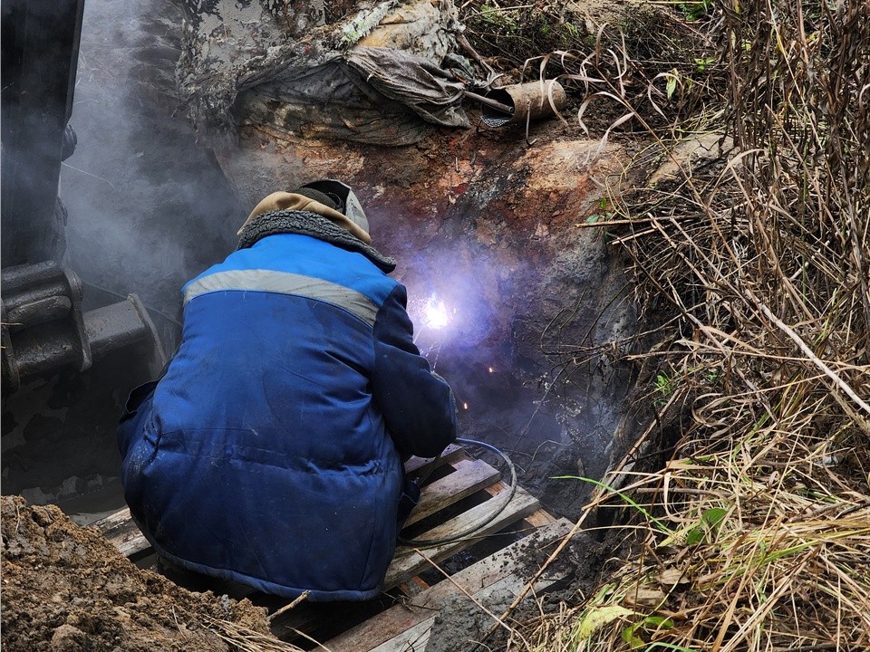 В Химках при плановом ремонте теплосети проведен слив теплоносителя