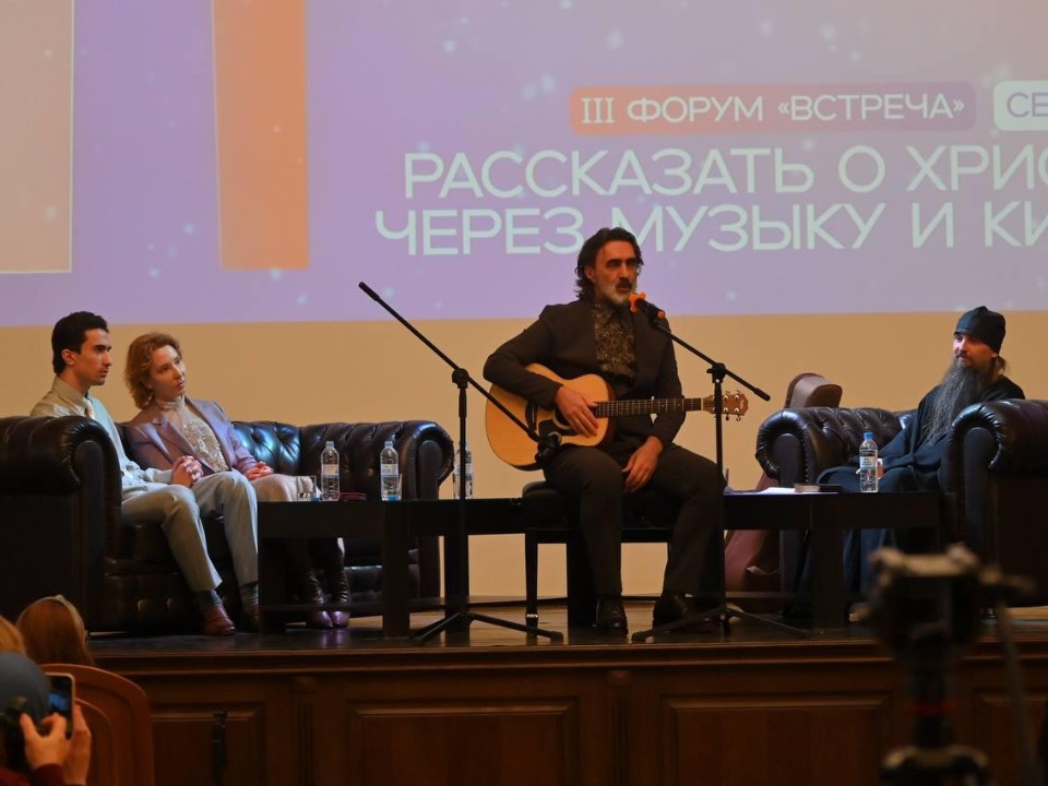 От музыки до живописи: какие еще тайны о себе раскрыл автор рок-хитов Бутусов в Лавре