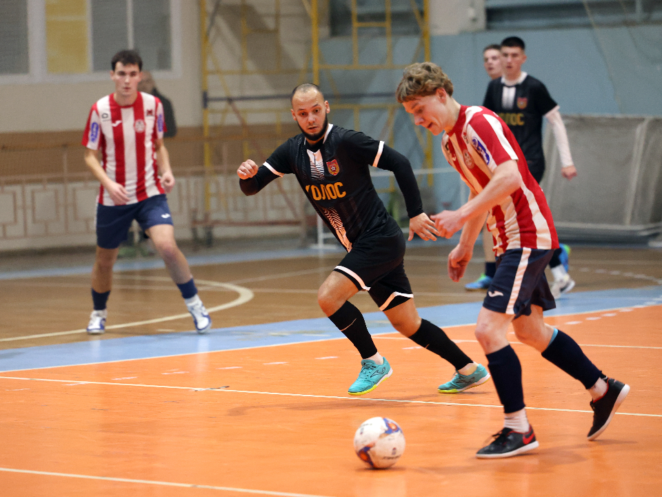 От Высшей группы до ветеранов: сезон футзала в Дмитрове набирает обороты