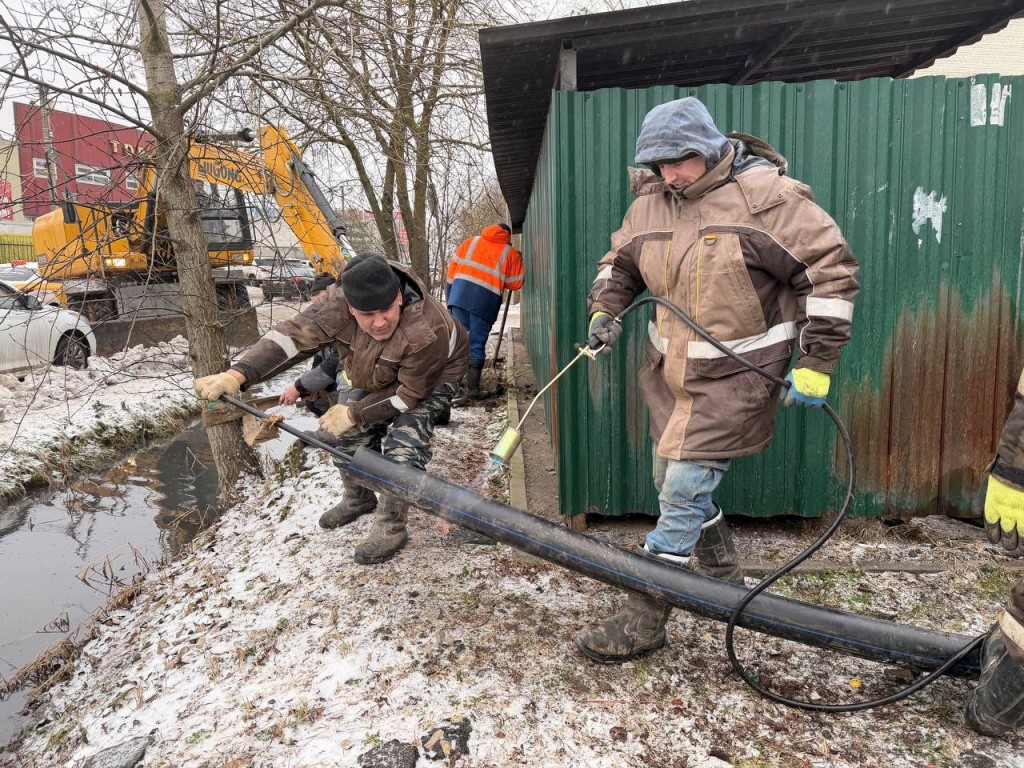 На Сентябрьской в Апрелевке установили мощную насосную станцию для отвода воды