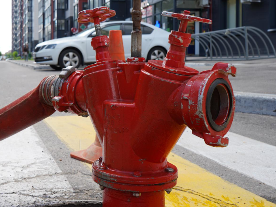 Водопроводную сеть в Загорянском промоют перед Новым годом