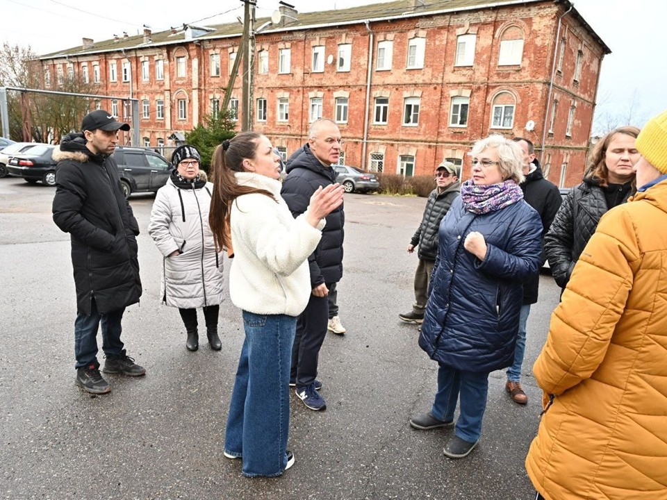Депутат Госдумы взял на контроль модернизацию ЖКХ в Пролетарском после встречи с жителями