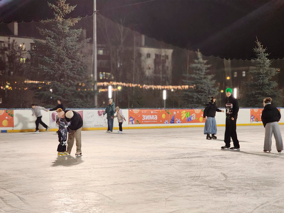 Почему все жители Королева идут на каток «КосмоЛед»?
