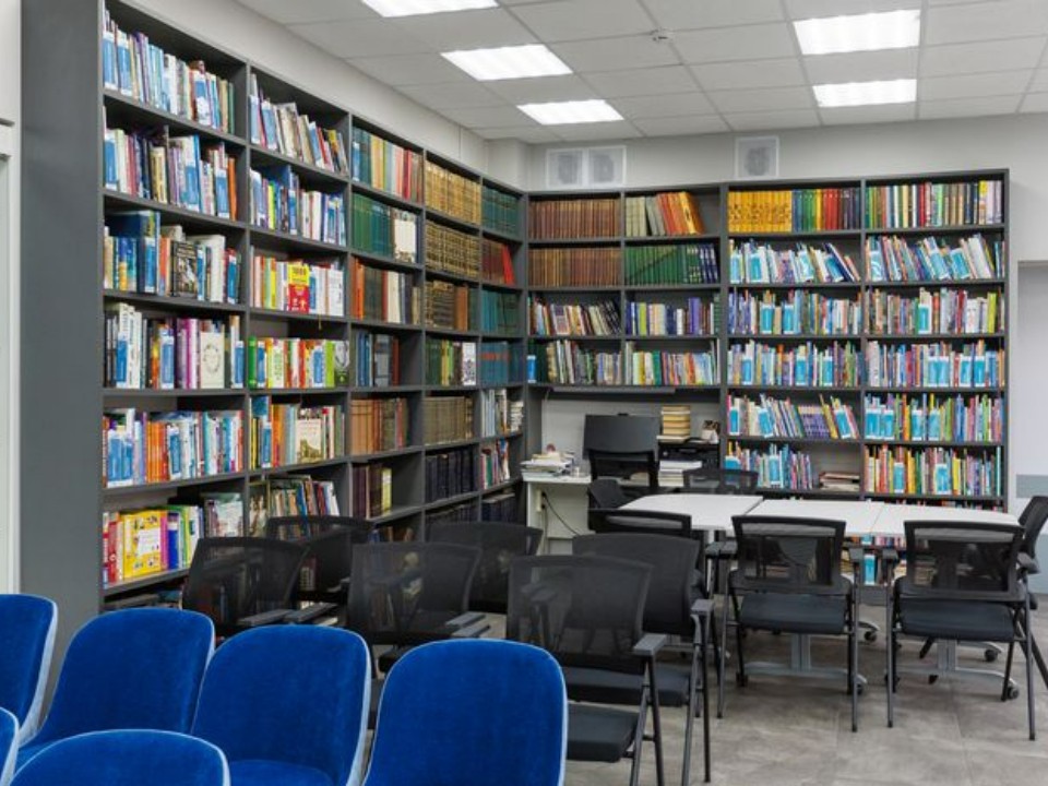 Невидимая угроза на полке: как старые книги могут высасывать здоровье