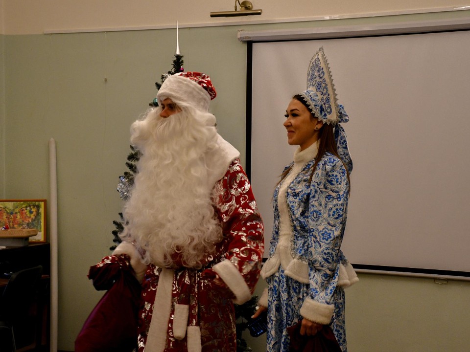 «Полицейский Дед Мороз»: в Жуковском поздравили с Новым годом детей из многодетных семей