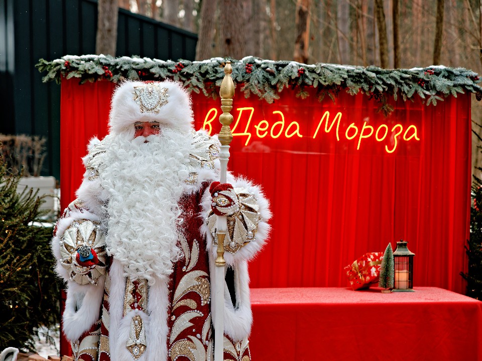 Дед Мороз «под градусом»: как вернуть деньги за испорченный праздник