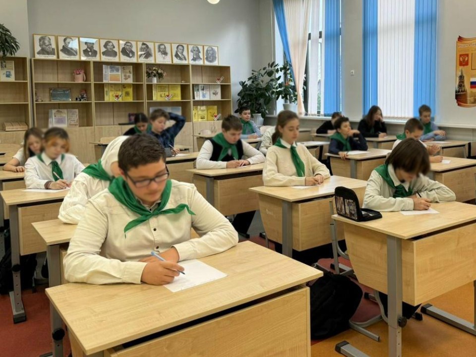 Тучковские школьники стали участниками акции «Письмо солдату»