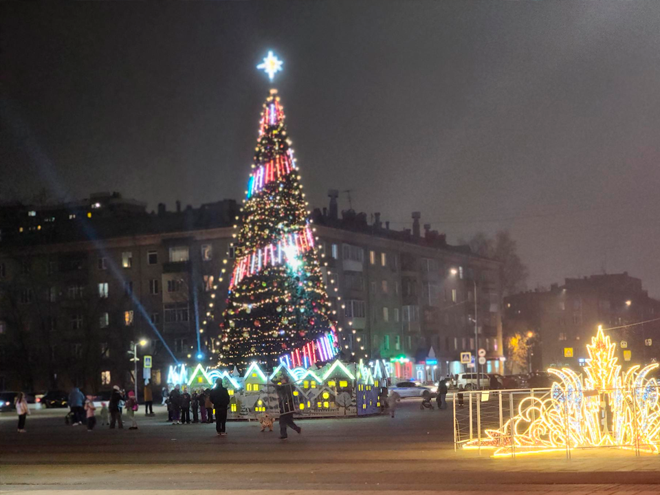 Более 500 жителей Королева увидели, как зажглась главная елка города