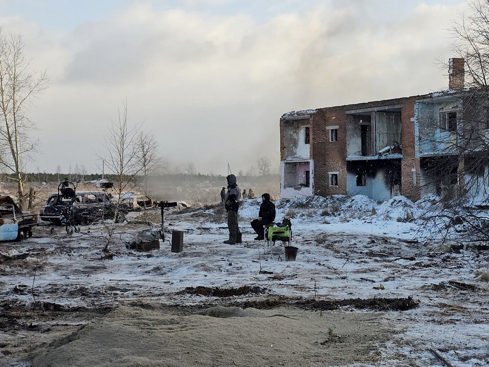 Епифанцев сыграл «Батю»: в деревне-призраке под Луховицами сняли сериал об СВО