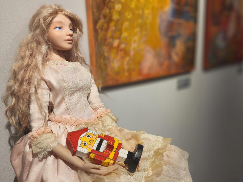 Снежная королева, Снегурочка и Щелкунчик: в музее Люберец открылась сказочная выставка