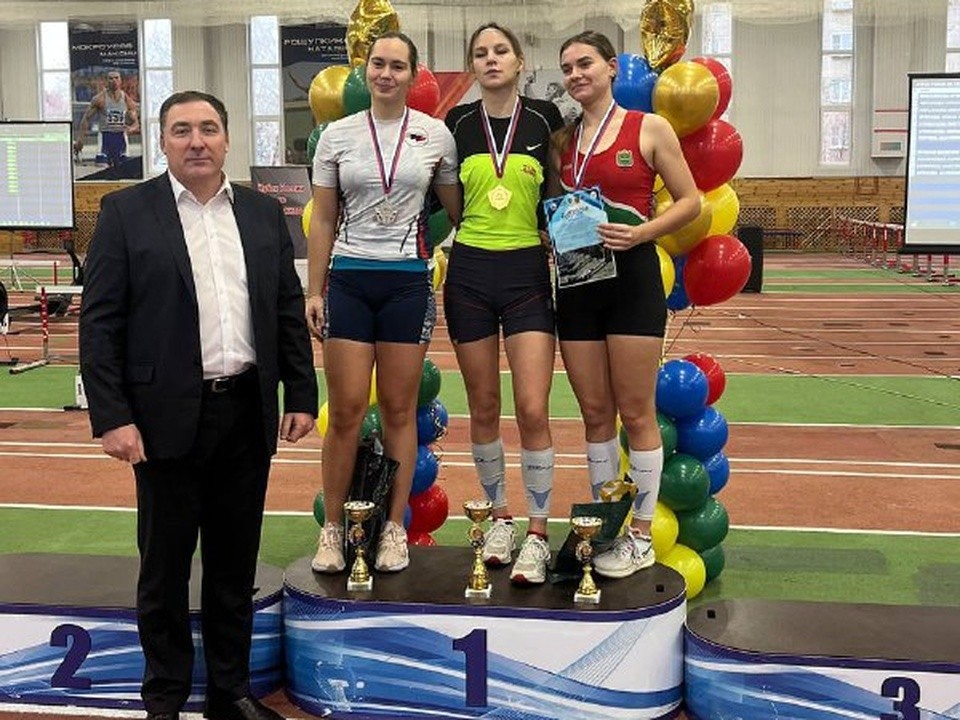 Золото с Кубка России по гребле-индор привезли спортсмены бронницкого ГУОР