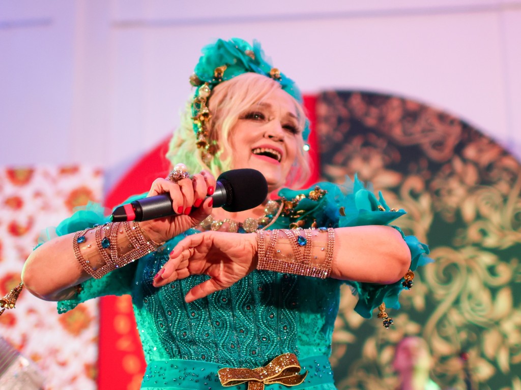 За ночь с Надеждой Кадышевой ₽50 млн: артистка озвучила бешенную сумму за новогоднее шоу