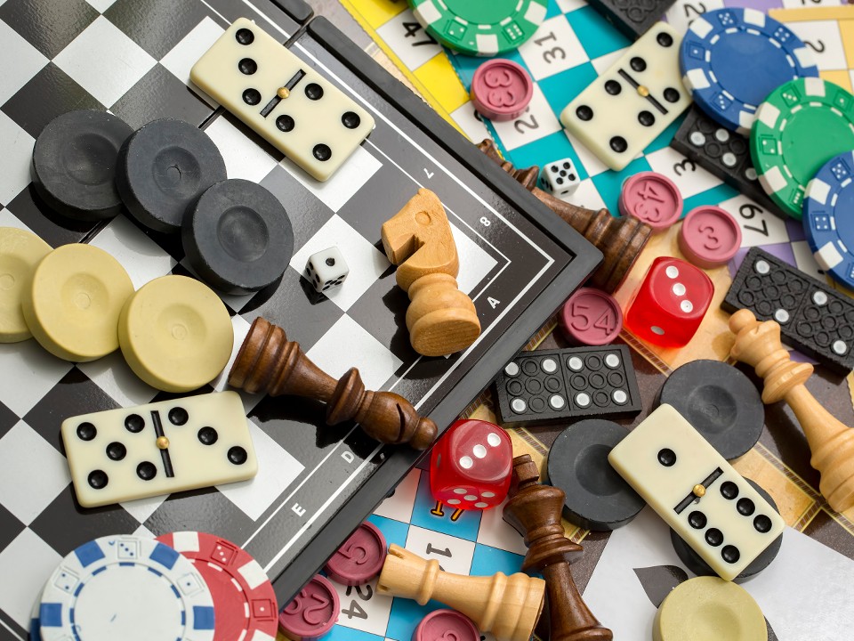 Запутались в выборе настолки? Простой гид, который поможет найти идеальную игру за 5 минут