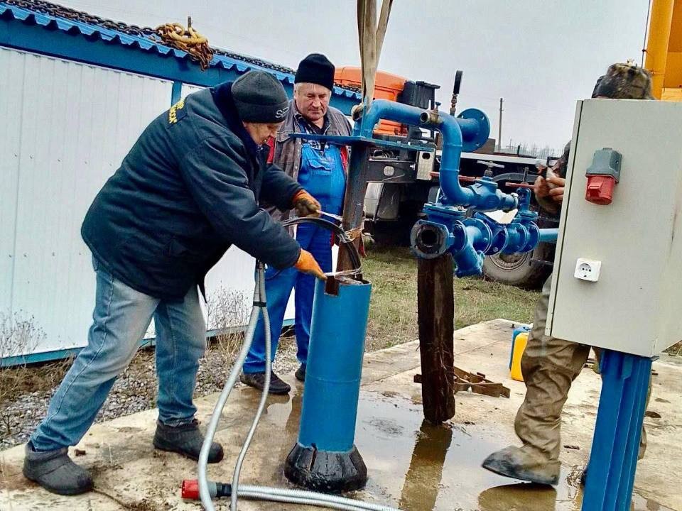 Подмосковье помогает: на скважине в Донецкой Народной Республике установили новый насос