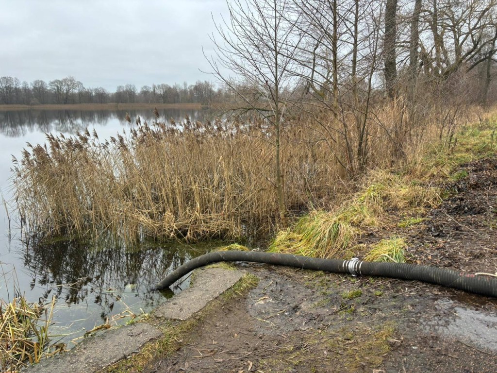 Как пожарные добывают воду в чистом поле? В Волоколамском округе прошли уникальные учения