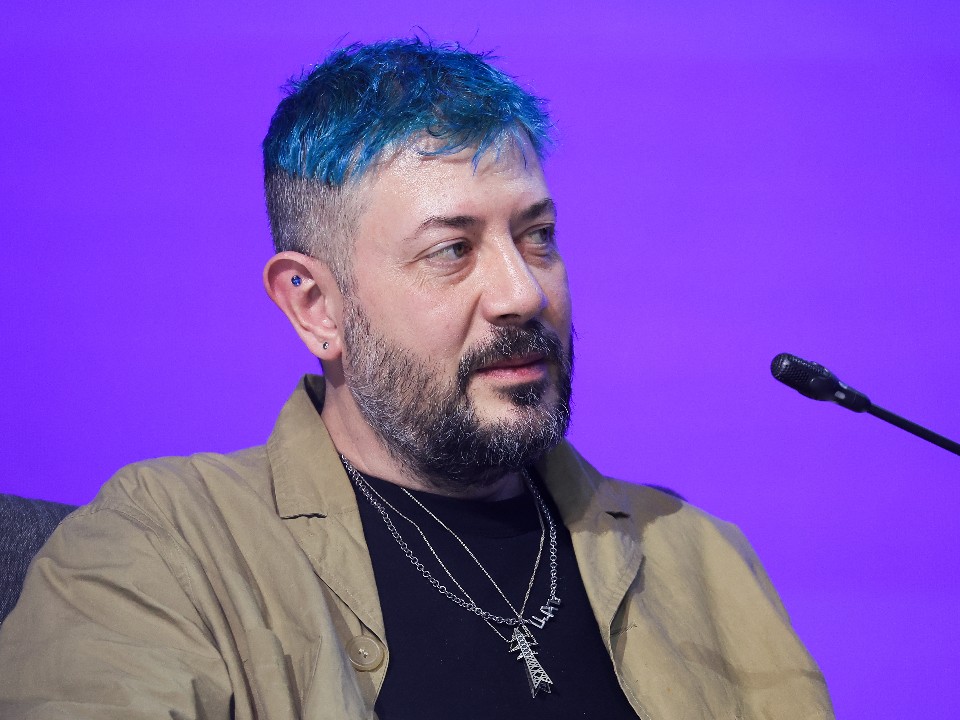 «Надо иметь мозги»: дизайнер Лебедев пожаловался на тех, кто не умеет пользоваться унитазом