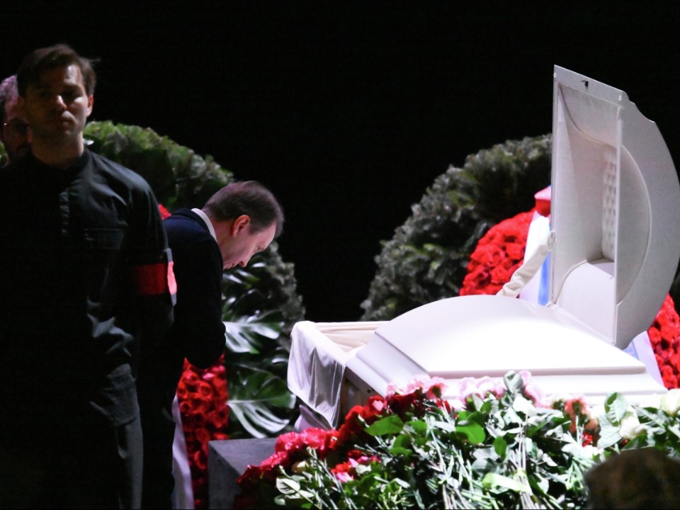 «Она была просто хорошим человеком»: коллеги, ученики и дочь прощаются с Верой Алентовой