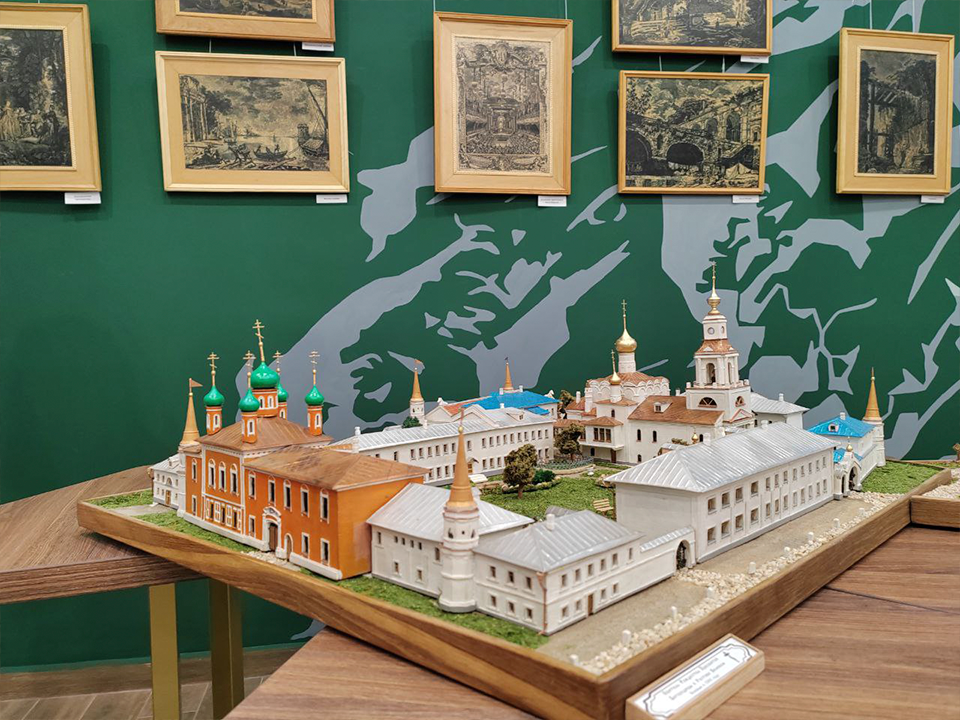 В Зарайске до конца января работает персональная выставка Заслуженного художника России