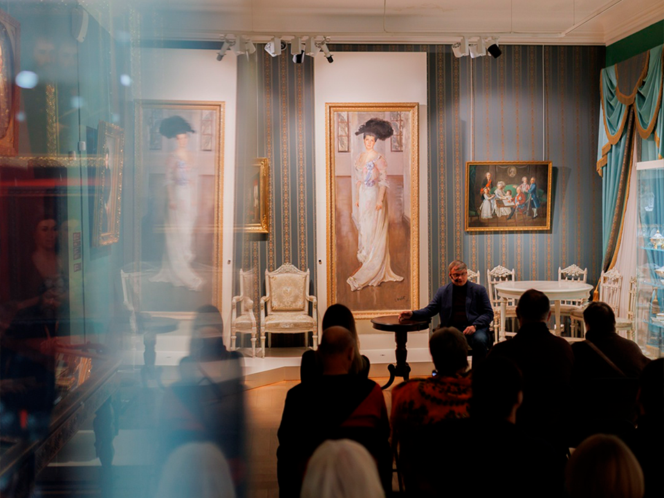 В Зарайском кремле работает выставка картин Алексея Пахомова «Наши дни»