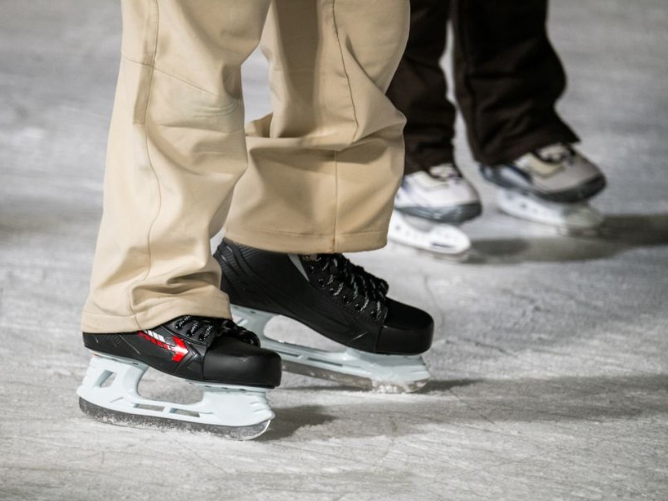 Прокат и сеансы по графику: как устроена одна из самых популярных ледовых площадок в Красногорске