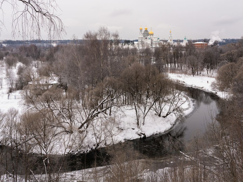 Какой народный праздник отмечают 13 декабря 2025: что можно и нельзя делать в Андреев день