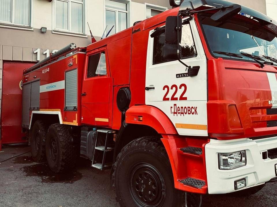 Деблокировка по звонку: в Дедовске спасатели, полиция и скорая скооперировались для помощи женщине, не открывавшей дверь