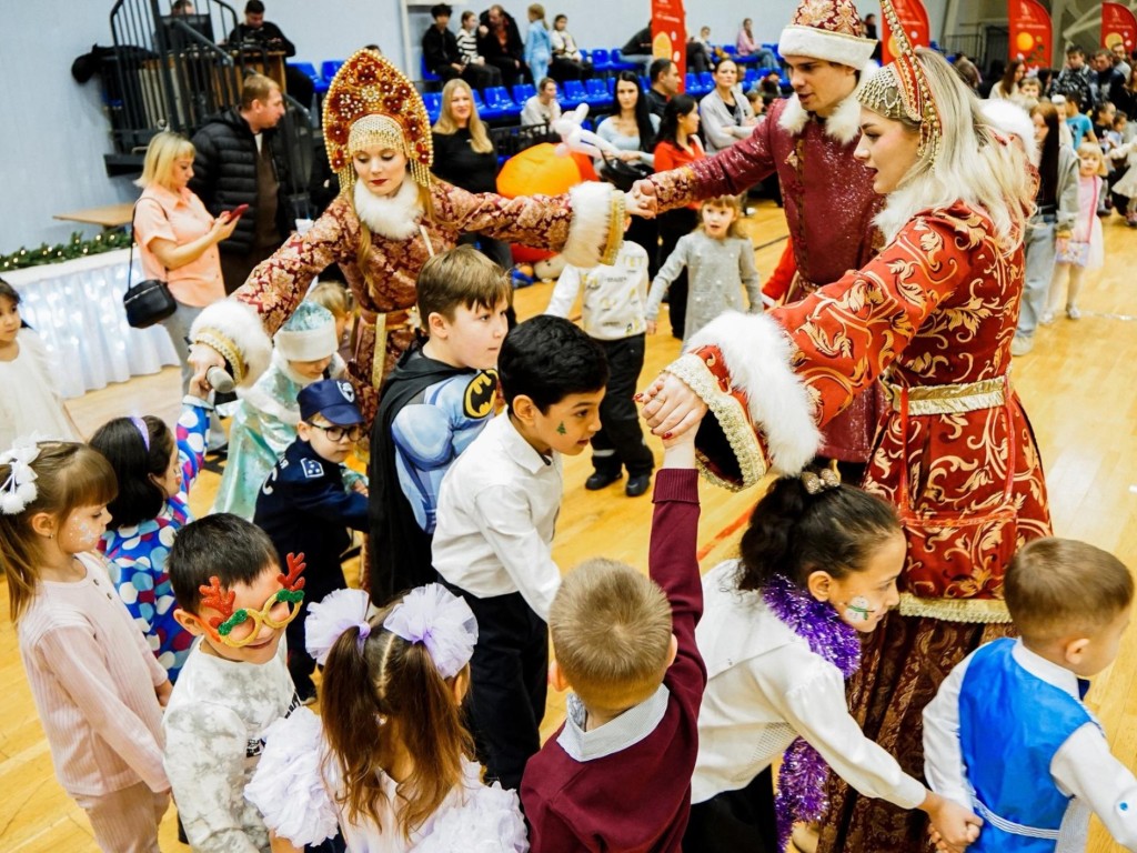 Около 1500 детей посетили новогодние представления на Елке главы Шатурского округа