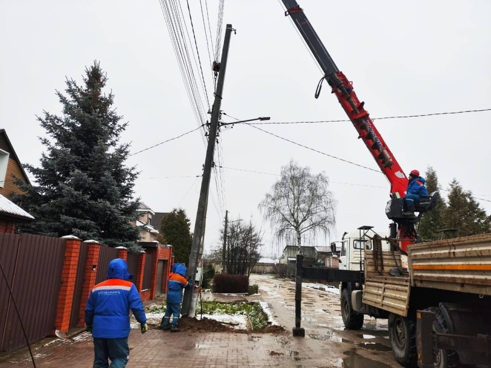 «Мособлэнерго» берет провода в свои руки: Павловский Посад получит надежное электричество