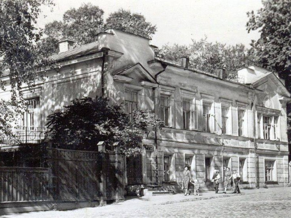 Музей Флоренского с верандой и парком построят в Сергиевом Посаде по поручению президента