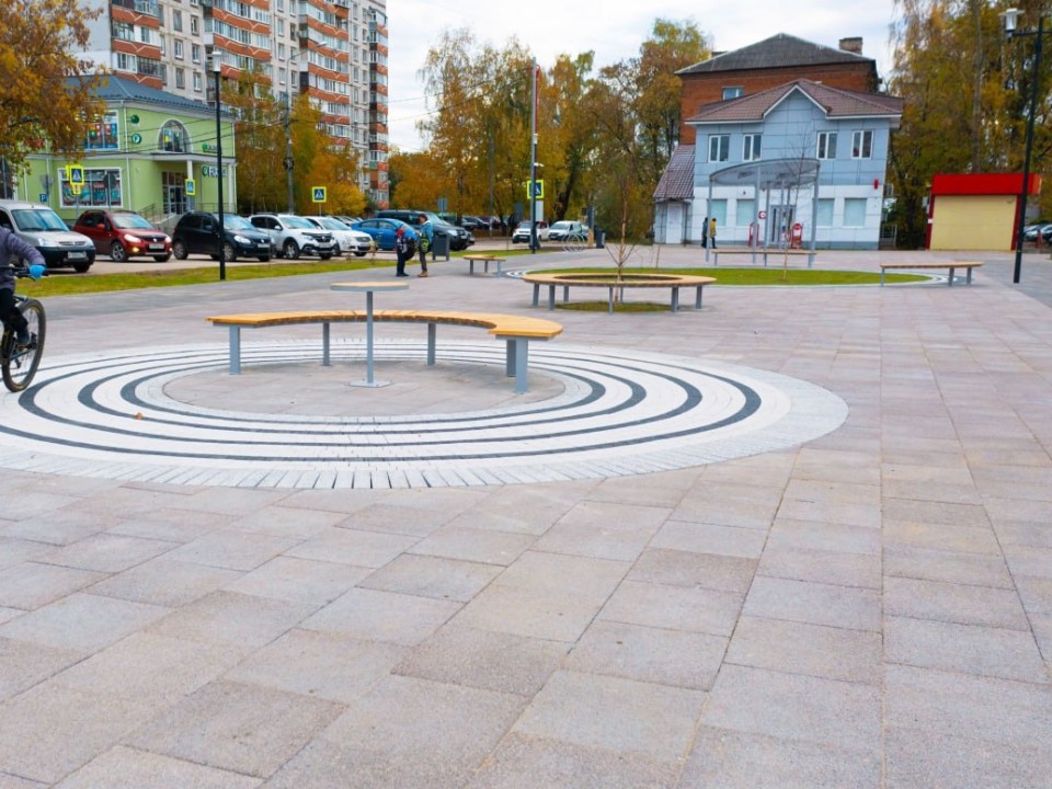 Парковка на площади Коммунистической в Озерах станет платной