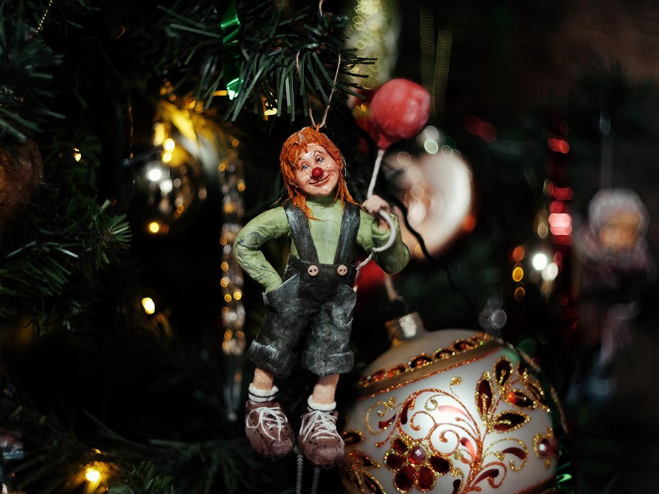 Уникальные елочные игрушки с историей  делает из ваты мастерица в Подмосковье