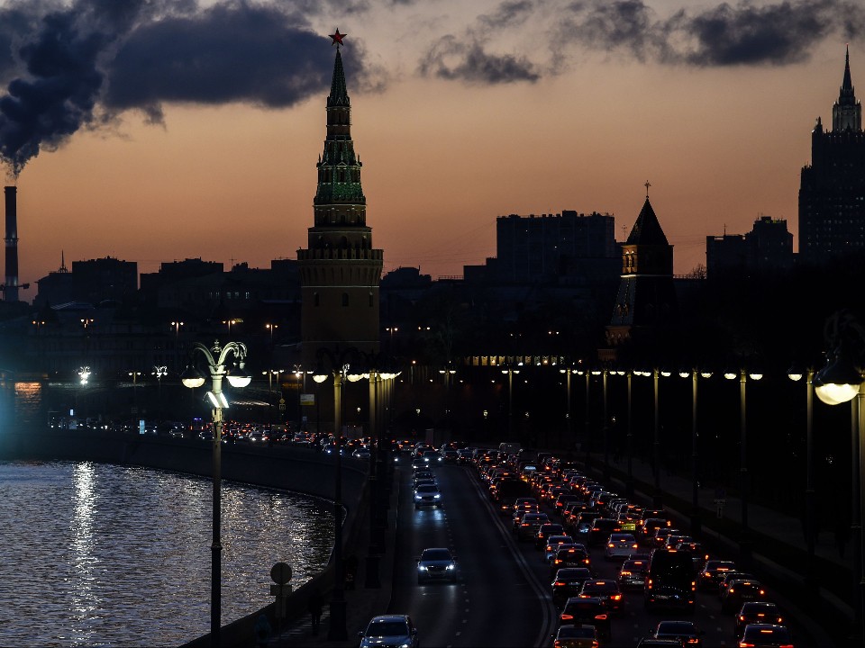 «Вышел погулять с собакой»: у пропавшего в Москве экс-депутата может быть деменция