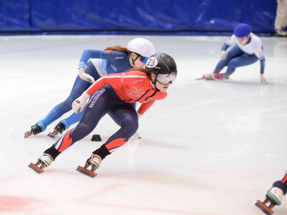 Клинские конькобежки взяли медали и стали кандидатами в мастера спорта