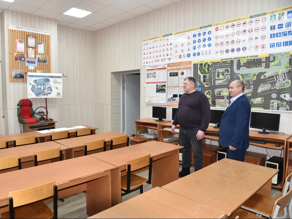 Механика или автомат? У учеников лотошинской автошколы появился выбор