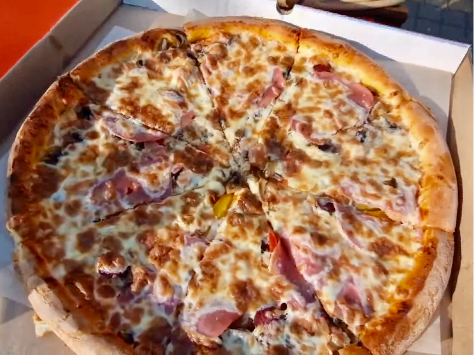 Бесплатная пицца под новогодней елкой: жуковчан приглашают на семейный праздник в парке