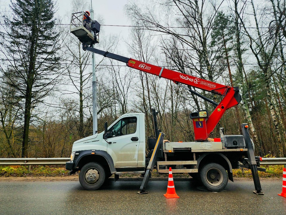 Темнота больше не страшна: на каких дорогах Подмосковья стало светлее и безопаснее после ремонта