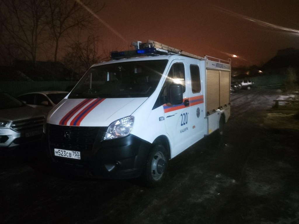 Пятый этаж — не преграда: как спасатели в Кашире помогли медикам доставить пациента с инсультом в больницу