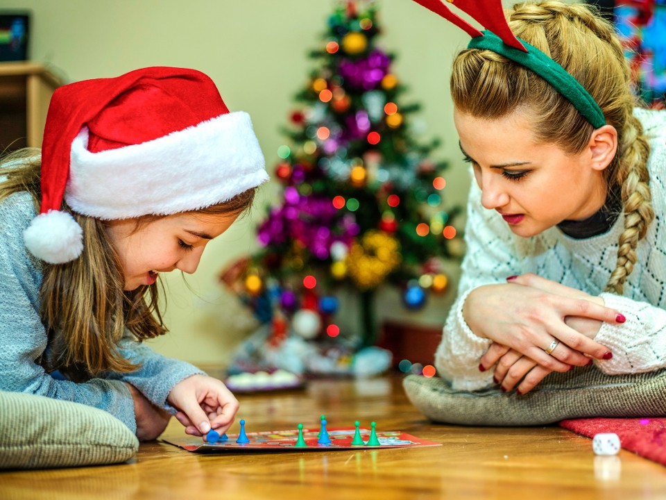 Каникулы без гаджетов: чем занять детей в новогодние праздники