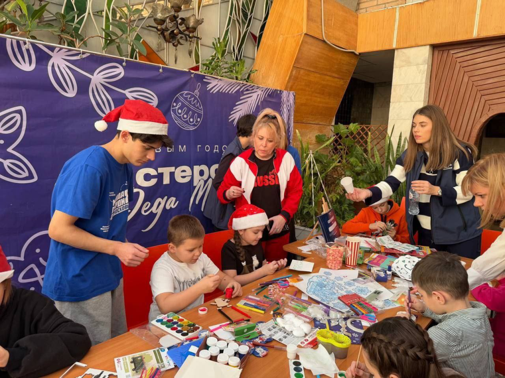 Создать уникальные новогодние сувениры приглашают маленьких жителей Котельников 20 декабря
