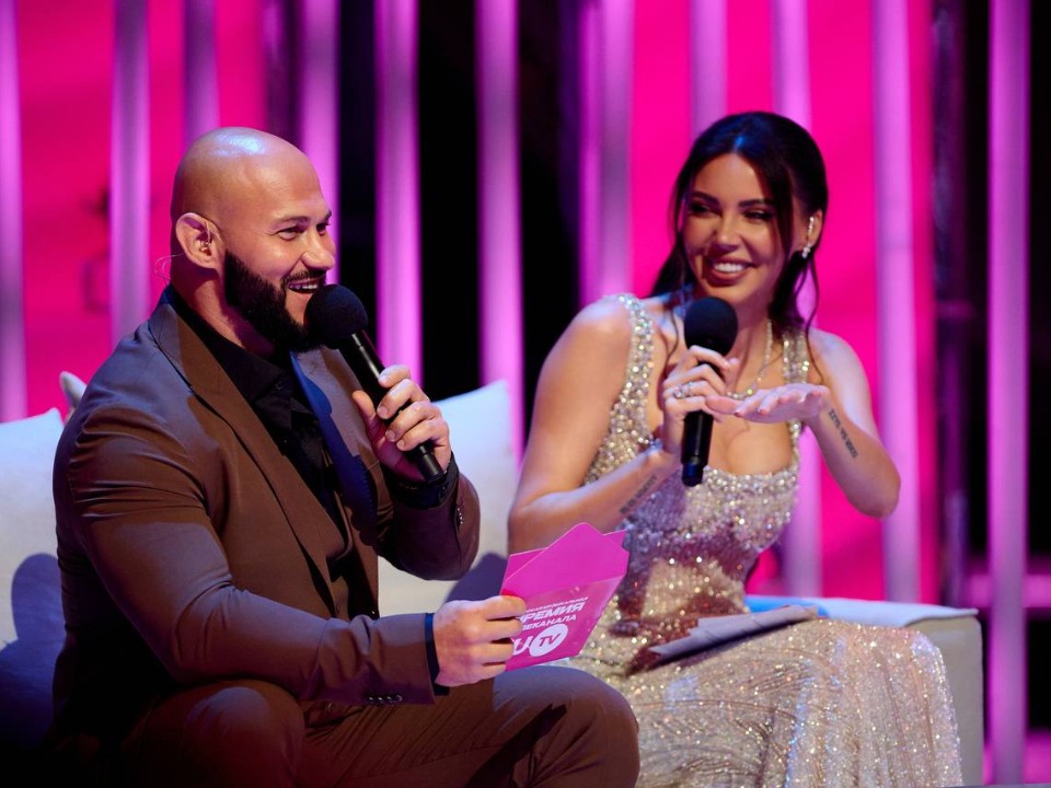 «Не выгоню, конечно»: Оксана Самойлова о встрече Нового года с Джиганом