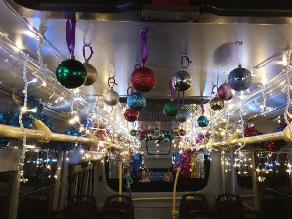 Сказка на колесах: маршрут № 348 порадовал лыткаринцев новогодней атмосферой