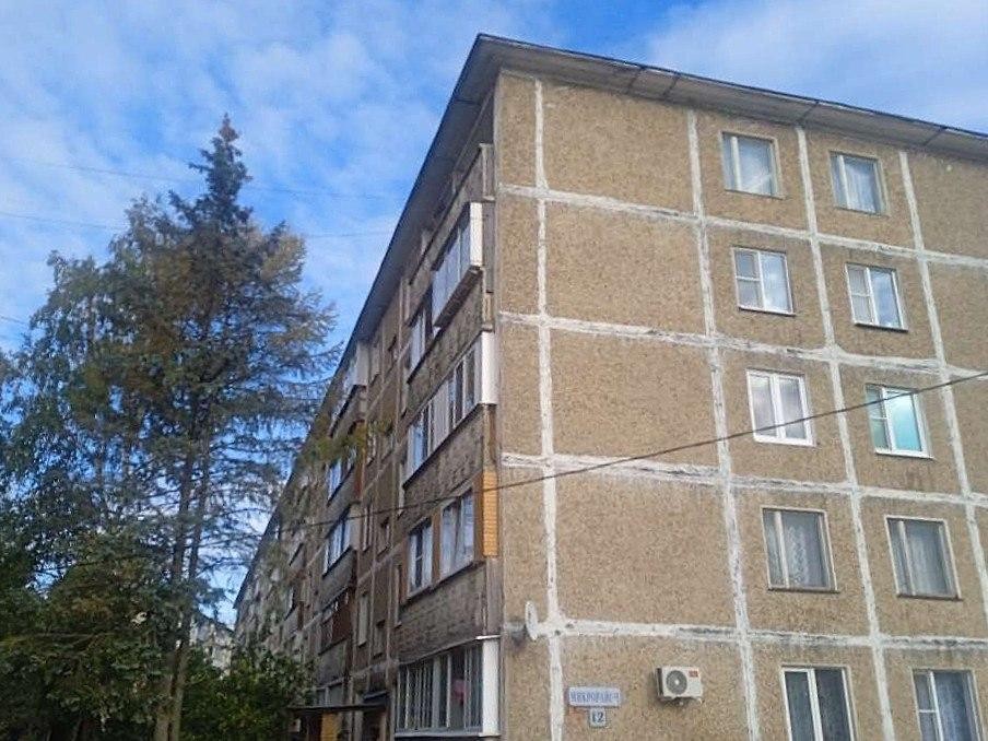 Не течет, не скрипит, не боится ливня: в Рузе отремонтировали кровлю пятиэтажки 1977 года — подробности капремонта