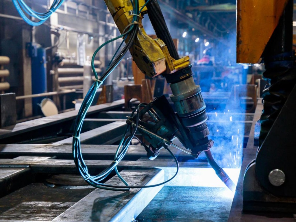 Местами финансовый дождь: на что будут потрачены средства, дополнительно выделенные промышленности Подмосковья